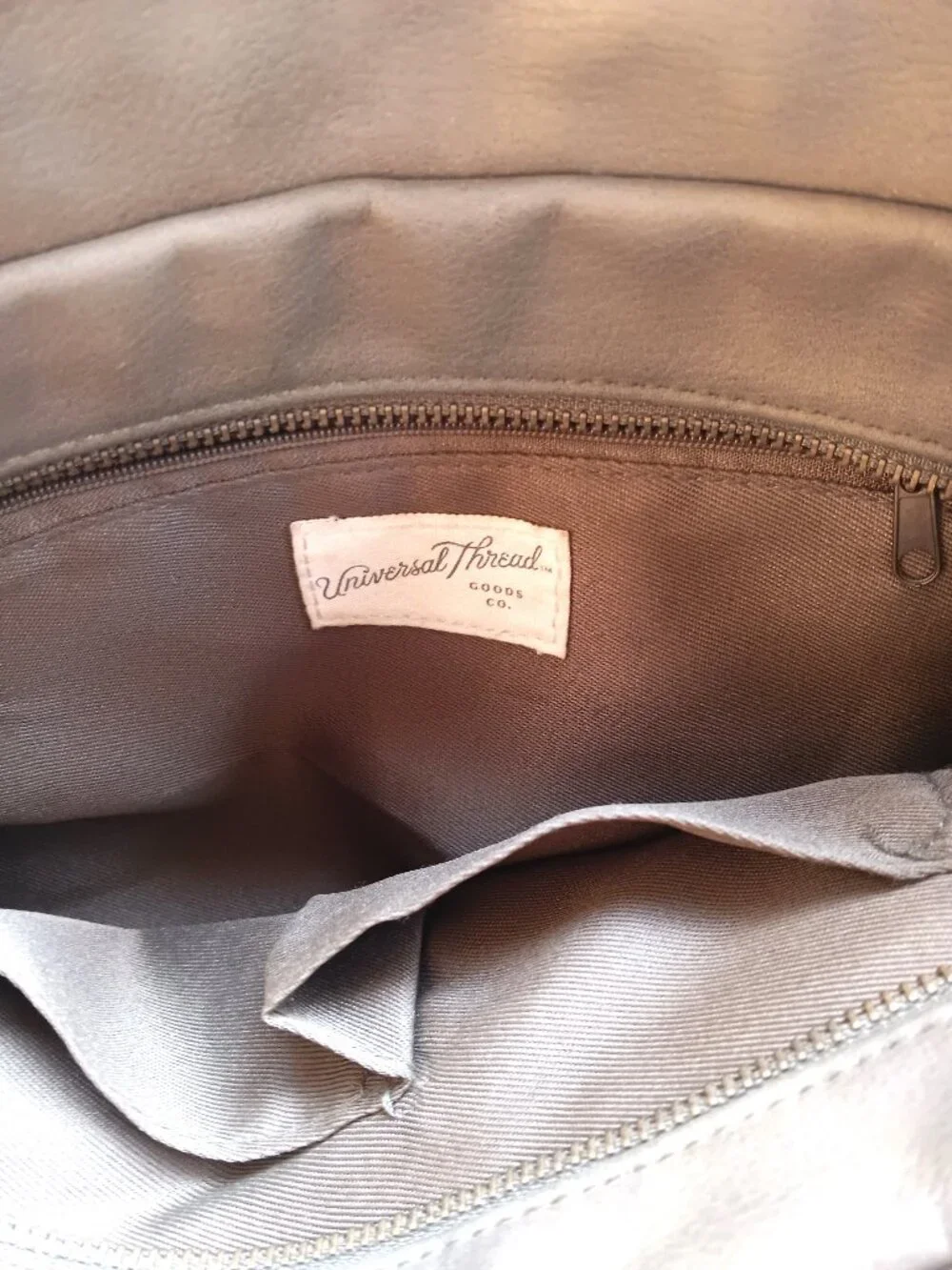 Universal Threads Olive Green  Faux Leather  Hand Bag with Top Handles / Straps